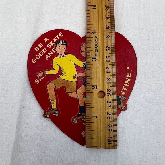 Vtg 1930s 1937 Valentine's Day Holiday Skating Heart Mechanical Card - Picture 4 of 4